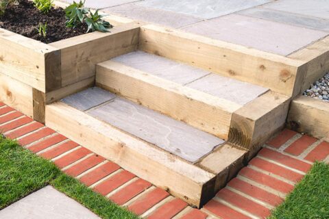 RAILWAY SLEEPERS FOR SALE & DELIVERY IN Tingley